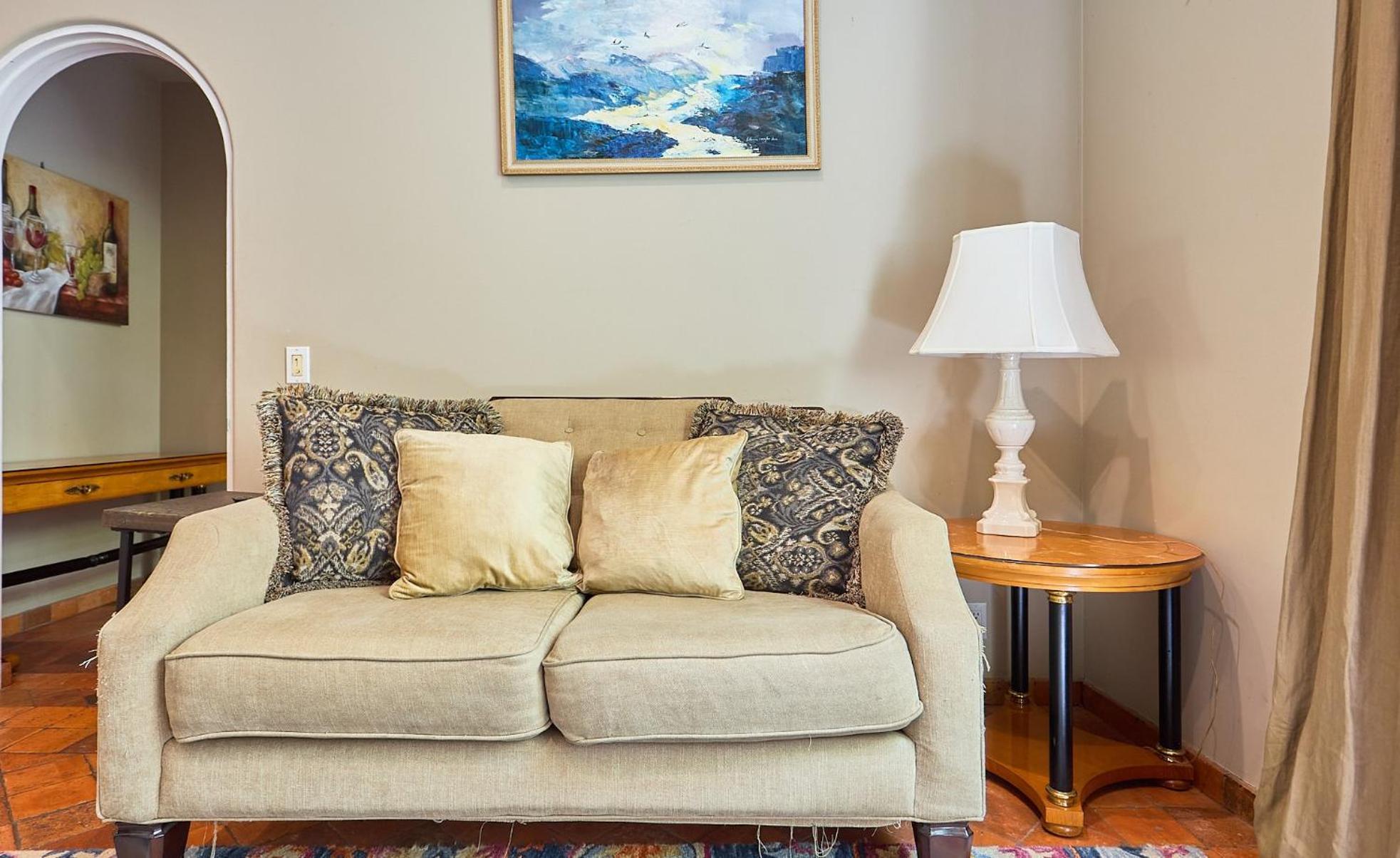 Homestay Beverly Hills Spanish Los Angeles